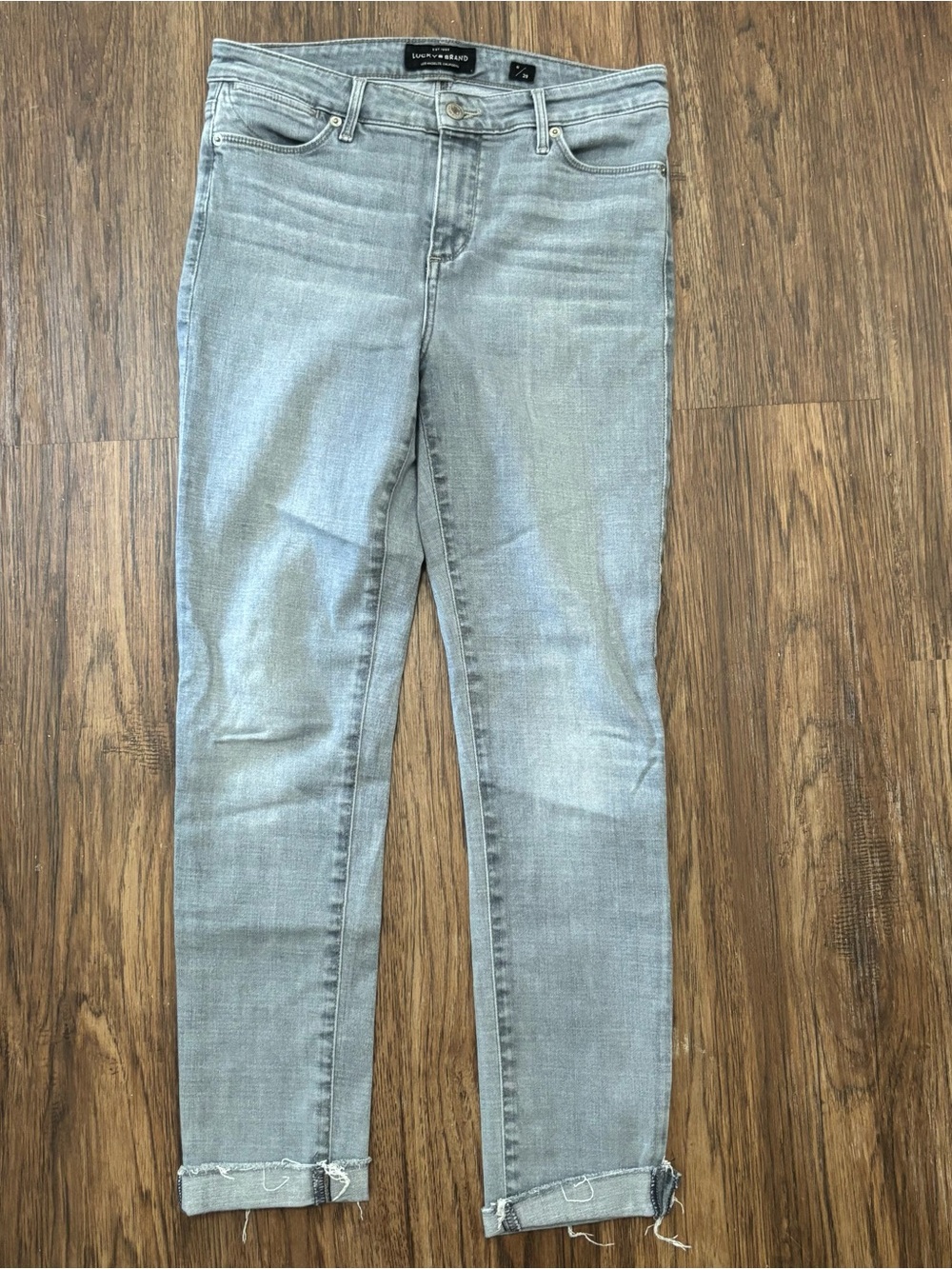 Lucky Brand Women's Light Gray Skinny Jeans - Washed Gray Stretch
